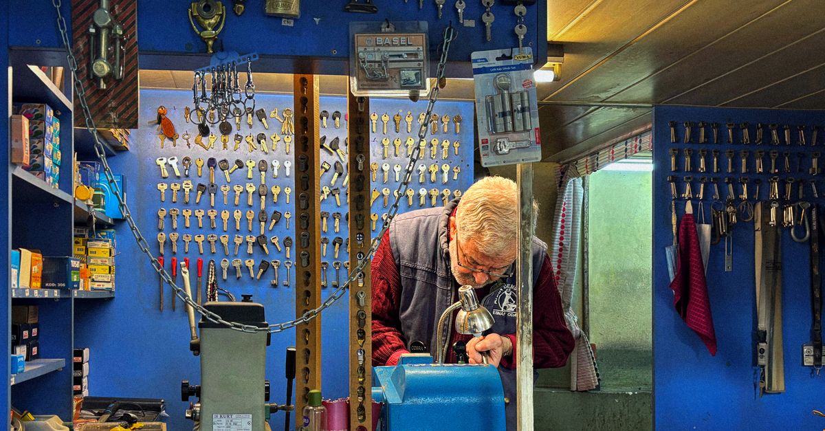 What Determines the Price of a Rekeying or Lock Change Service — Northern Blvd Locksmith